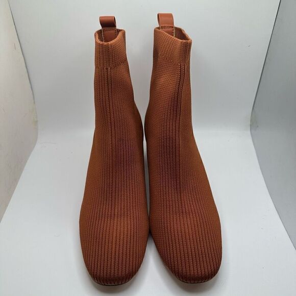 CUSHIONAIRE Women's Stretch bootie +Memory Foam 8.5 TAN NEW - Picture 2 of 7